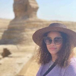 Meet your Posher, Antoinette